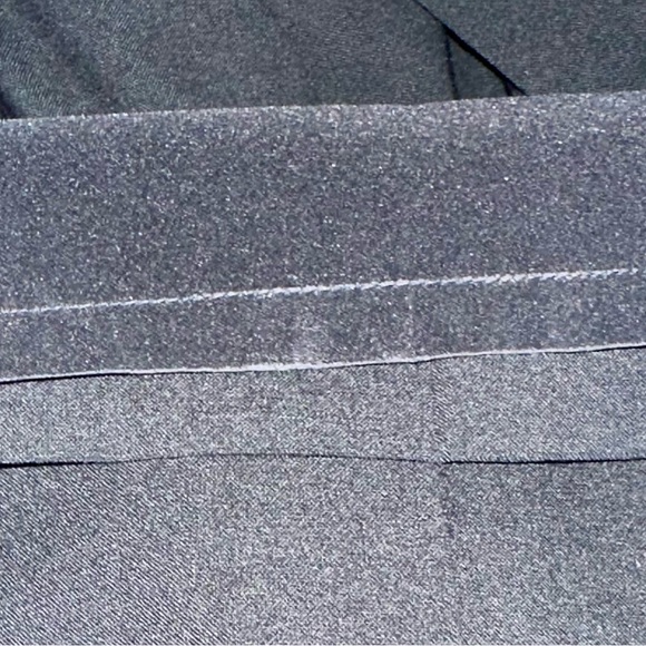 Banana Republic Black Martin Fit Suit Pants. Size 6. - Picture 4 of 15